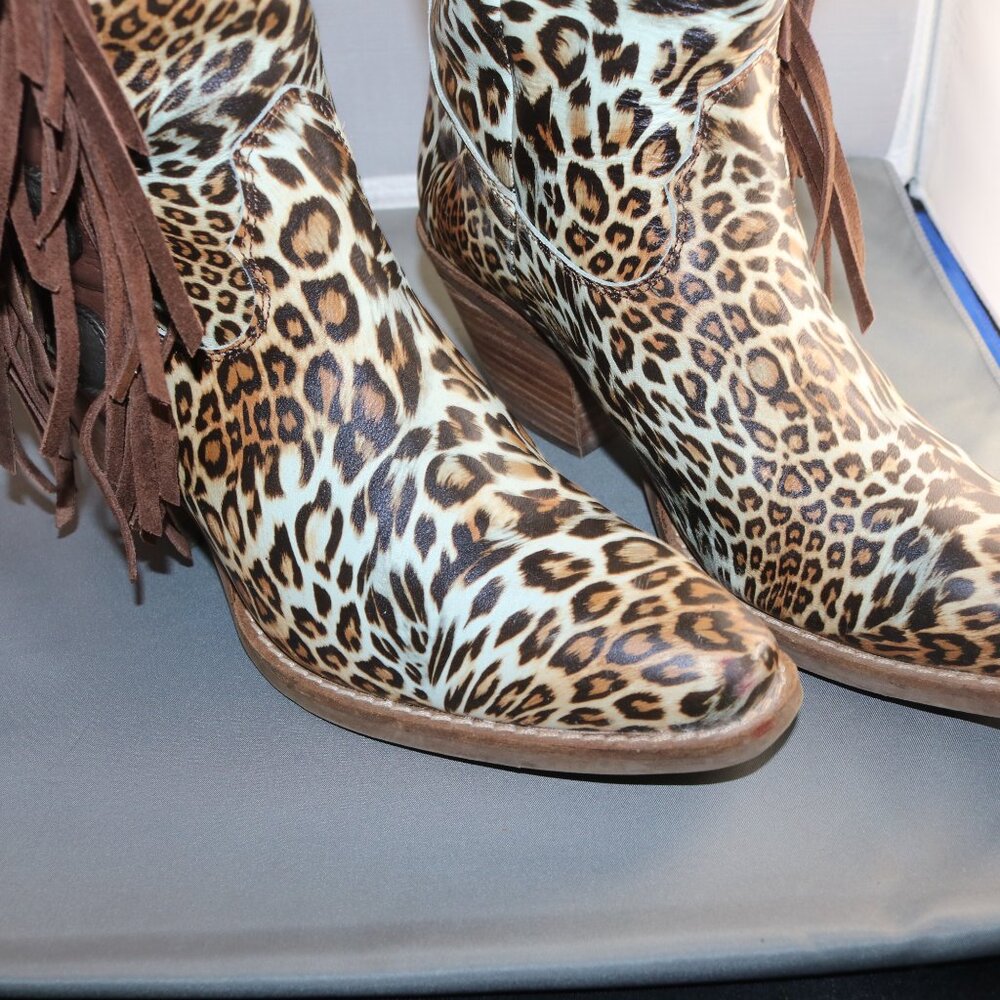 Dingo Women's 8.5M Cheetah Cowgirl fringe boots w/box MSRP $319 - Picture 2 of 16